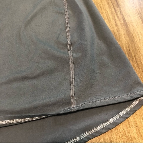 Athleta Grey Racerback Tank Top Shirt Womens Size Medium Yoga Gym Running - Picture 2 of 7